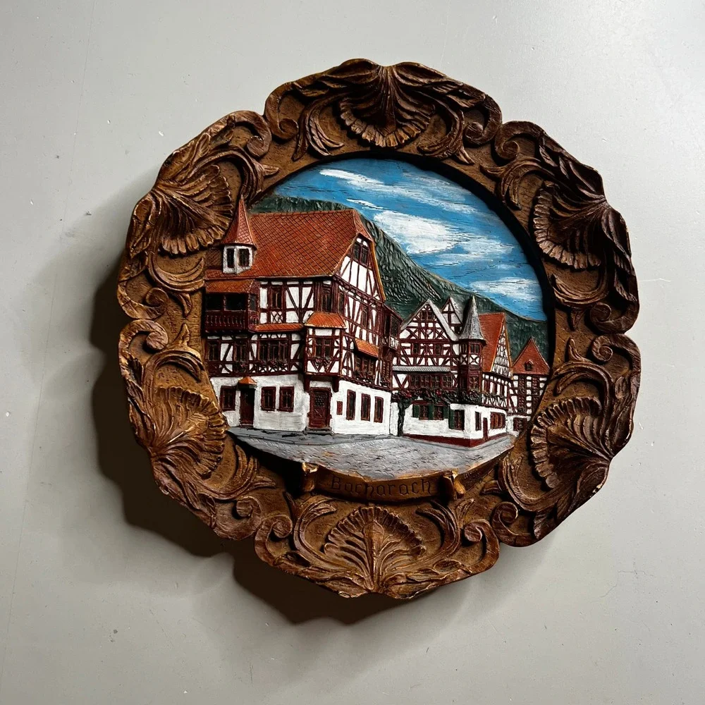 Vintage Bacharach Germany 3D Relief Wall Plaque Hand Painted HDM 208‎ 8.5 Inch